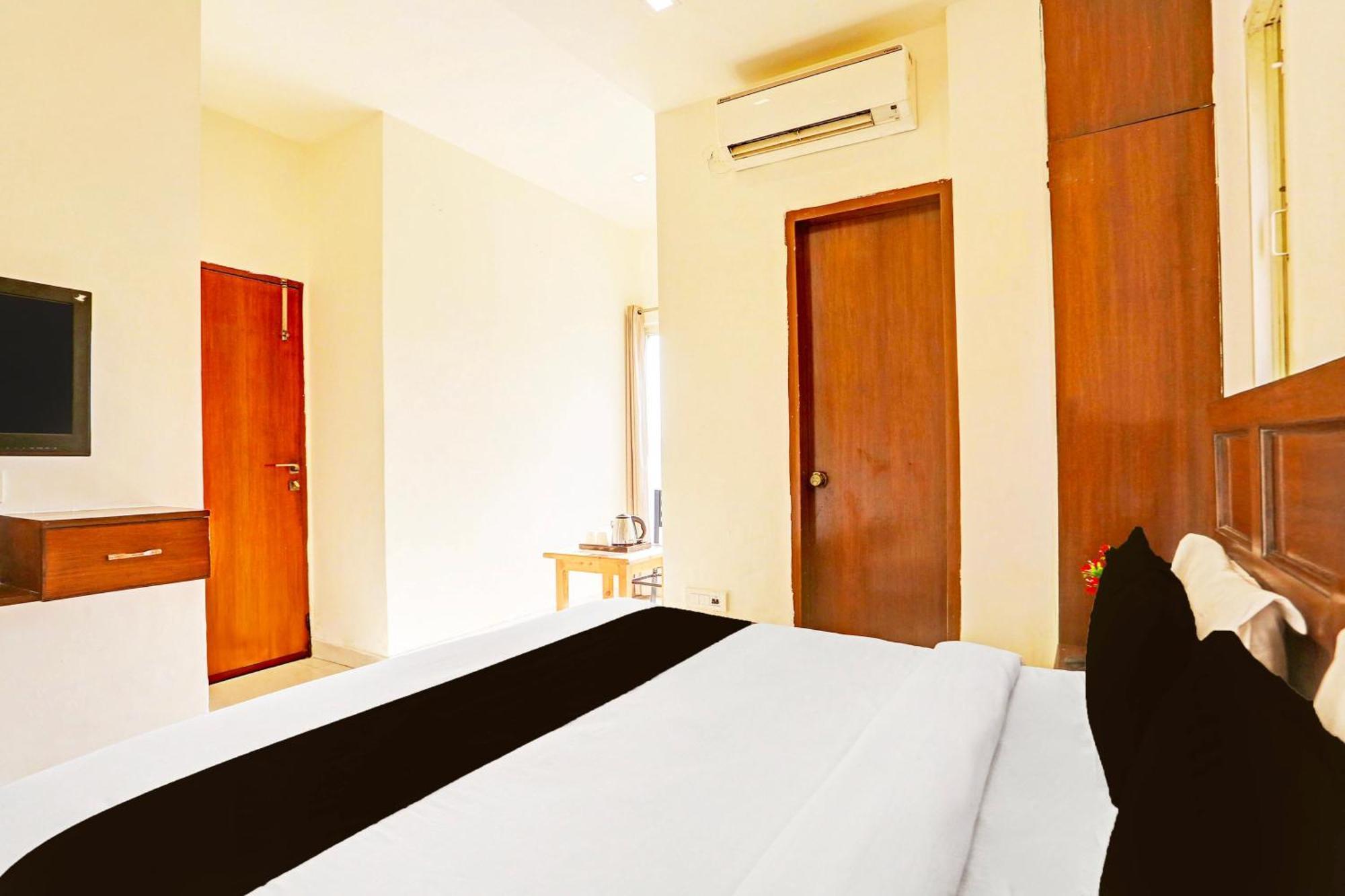 Super Hotel O Sector 45 Formerly Manyavar Chandīgarh Екстериор снимка