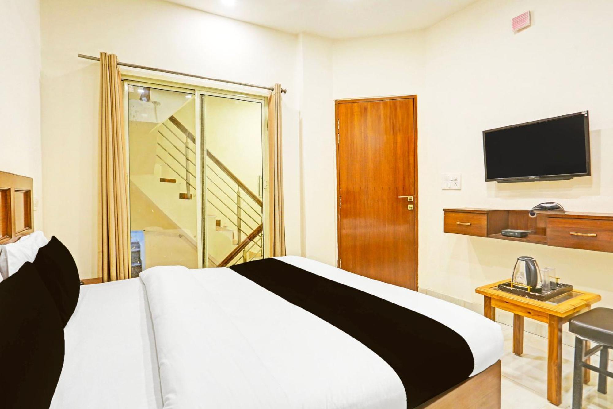 Super Hotel O Sector 45 Formerly Manyavar Chandīgarh Екстериор снимка